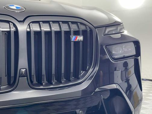 2026 BMW X7 M60i