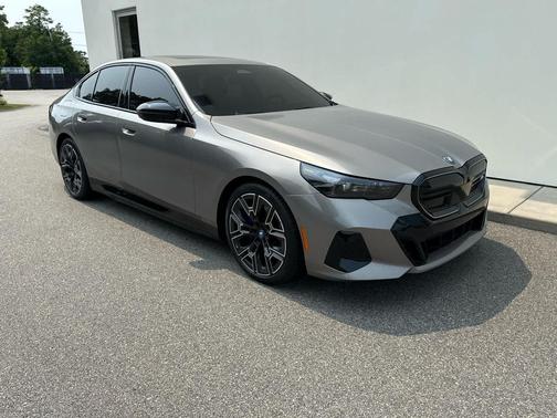 2024 BMW i5 M60