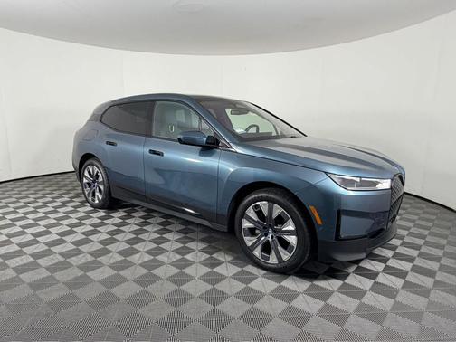 2025 BMW iX xDrive50