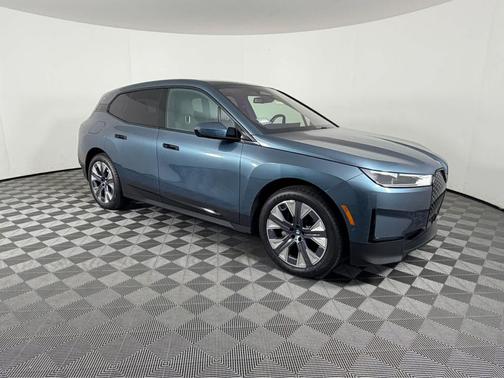 2025 BMW iX xDrive50