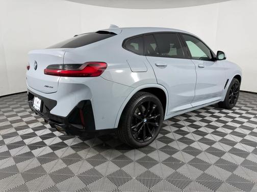 2024 BMW X4 xDrive30i