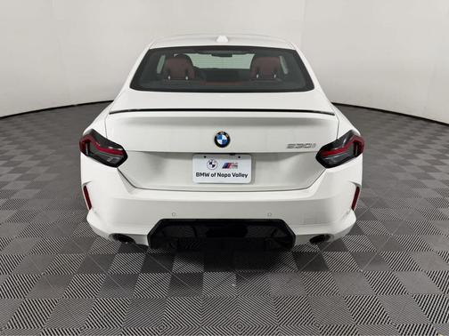 2026 BMW 230 230i