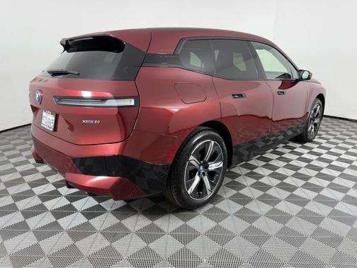 2025 BMW iX xDrive50