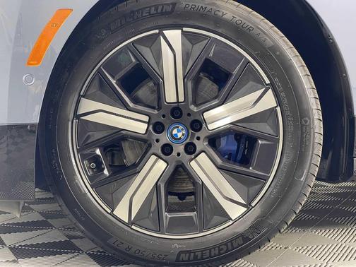 2022 BMW iX xDrive50