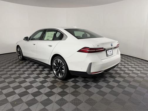 2026 BMW i5 eDrive40