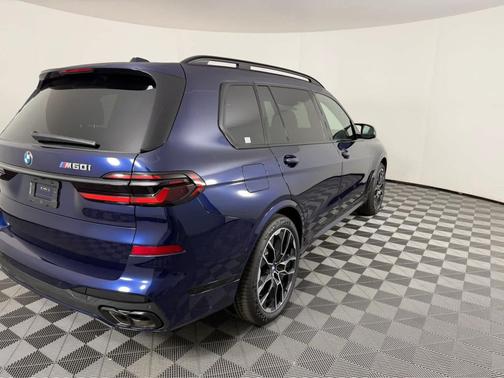 2026 BMW X7 M60i