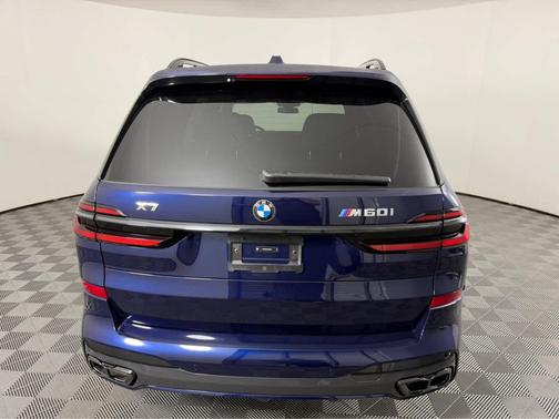 2026 BMW X7 M60i