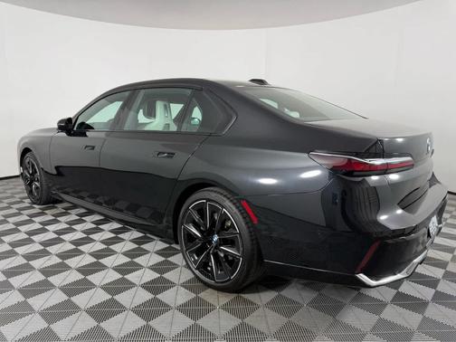 Black Sapphire Metallic 2023 BMW 740 i