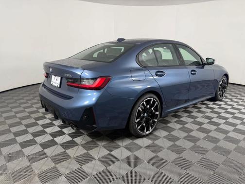 2026 BMW 330 xDrive NA