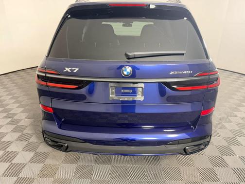 2026 BMW X7 xDrive40i