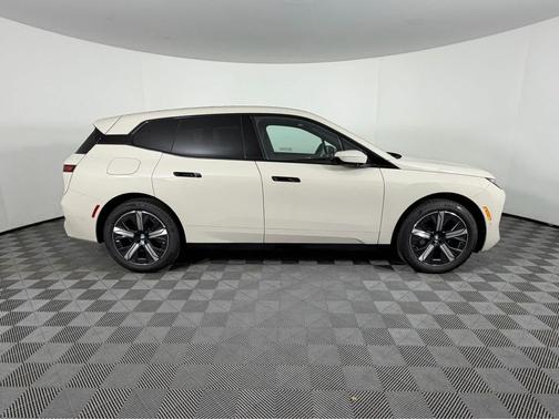 2026 BMW iX xDrive45