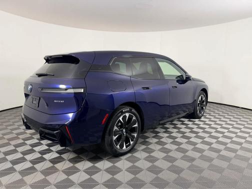 2026 BMW iX xDrive60