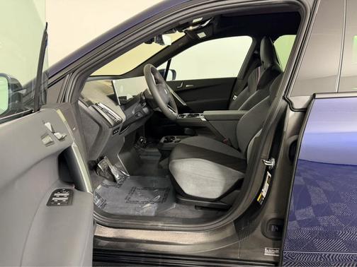 2026 BMW iX xDrive60