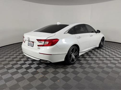 2021 Honda Accord Touring 2.0T