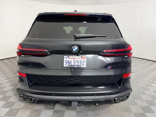 2025 BMW X5 M60i