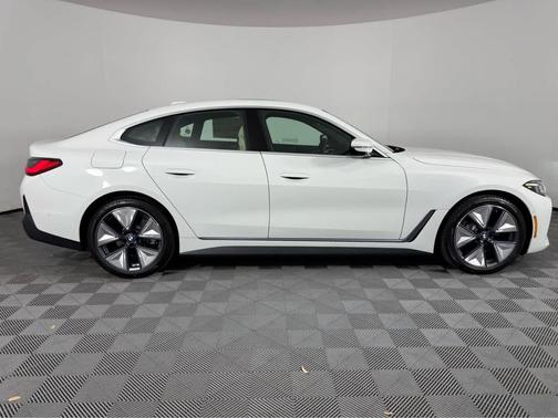 Alpine White 2026 BMW i4 Gran Coupe xDrive40
