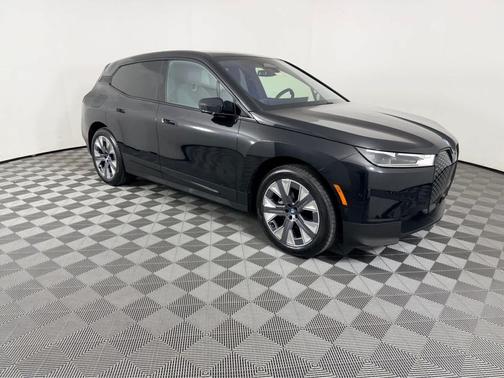 2025 BMW iX xDrive50