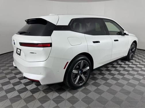 2026 BMW iX xDrive45