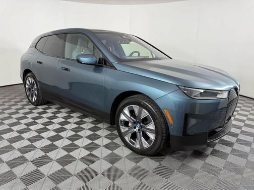 2025 BMW iX xDrive50