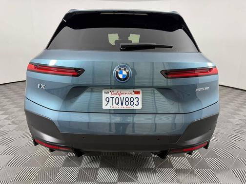 2025 BMW iX xDrive50