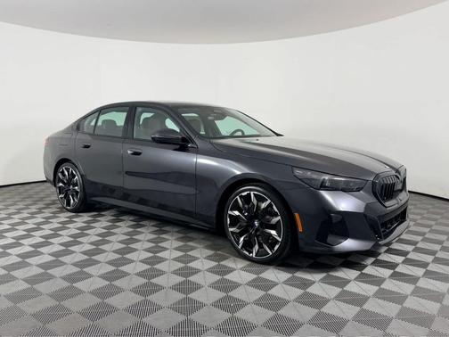 Dark Graphite Metallic 2026 BMW 530 530i