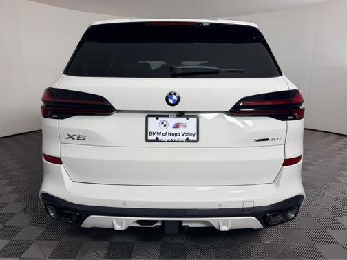 Alpine White 2026 BMW X5 xDrive40i