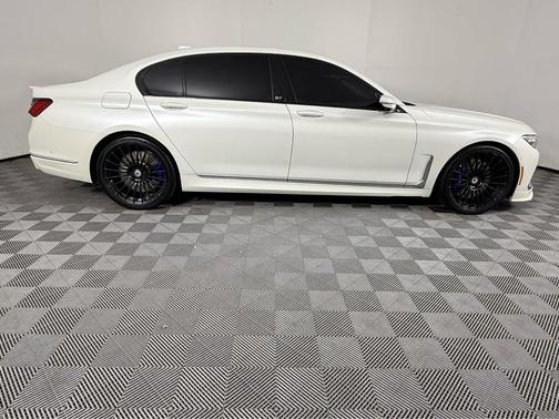 2022 BMW ALPINA B7 xDrive