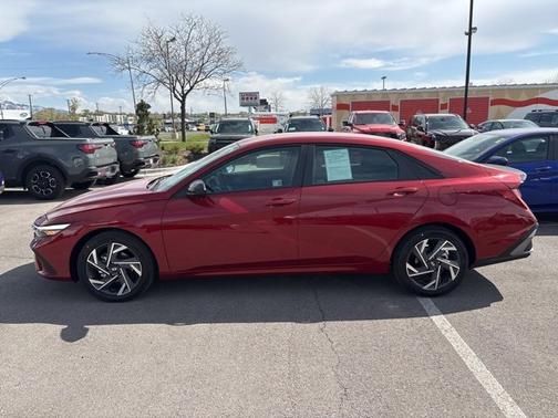2025 Hyundai ELANTRA SEL Sport
