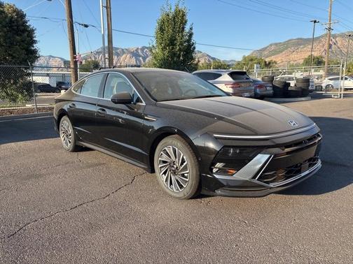 2025 Hyundai SONATA Hybrid Limited