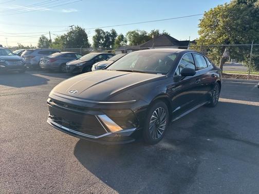 2025 Hyundai SONATA Hybrid Limited