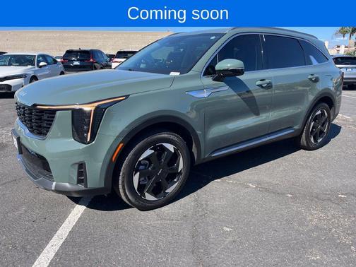 Green 2025 Kia Sorento Hybrid EX