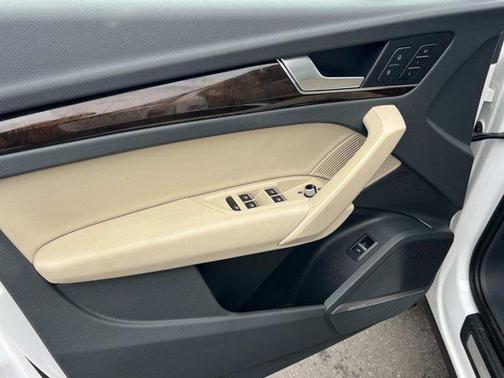 Ibis White 2018 Audi Q5 2.0T Premium Plus