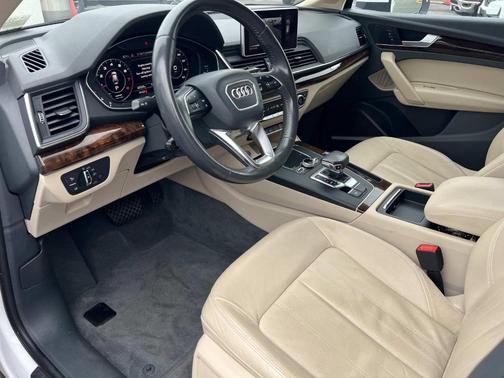 Ibis White 2018 Audi Q5 2.0T Premium Plus