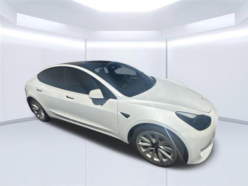 White 2023 Tesla Model 3 Base