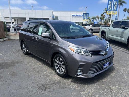 2020 Toyota Sienna Limited