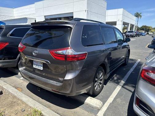 2020 Toyota Sienna Limited