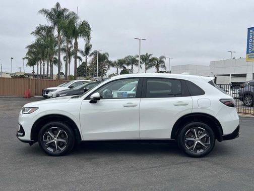 Platinum White 2024 Honda HR-V EX-L