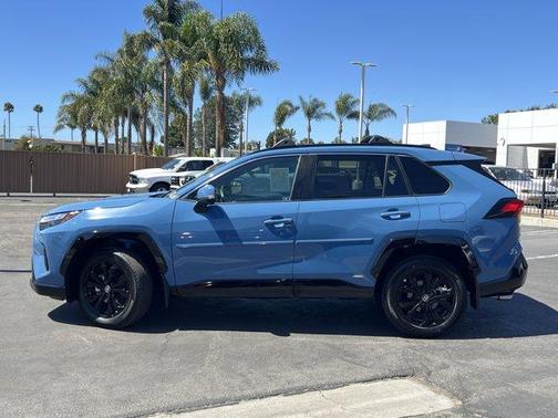 2024 Toyota RAV4 Hybrid SE
