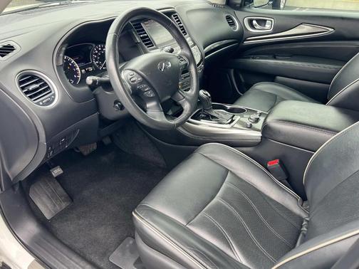 Majestic White 2019 INFINITI QX60 Luxe