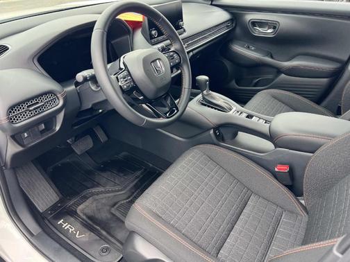 White 2025 Honda HR-V Sport