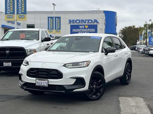 White 2025 Honda HR-V Sport