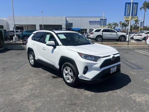 2021 Toyota RAV4 XLE