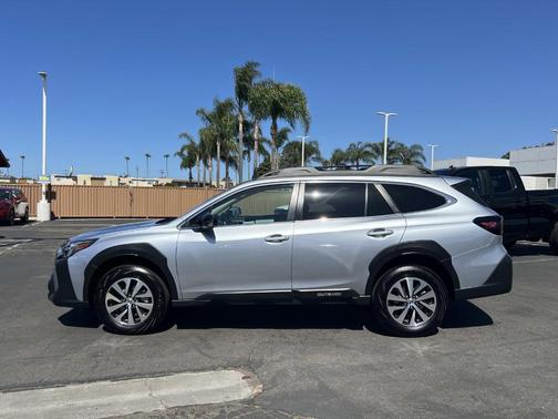 Ice Silver Metallic 2024 Subaru Outback Premium