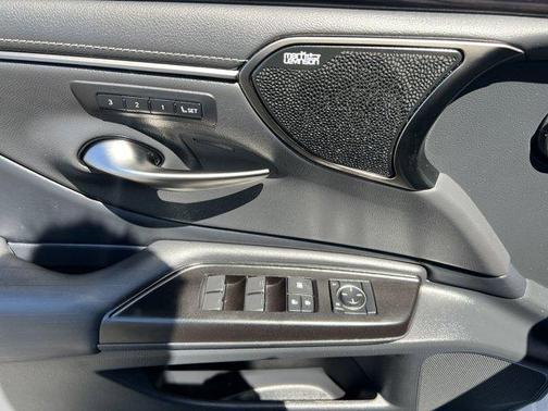 2019 Lexus ES 300h
