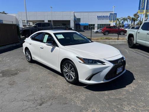 2019 Lexus ES 300h