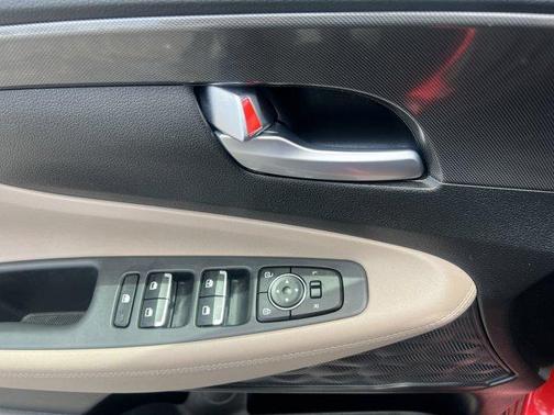 2022 Hyundai SANTA FE SE