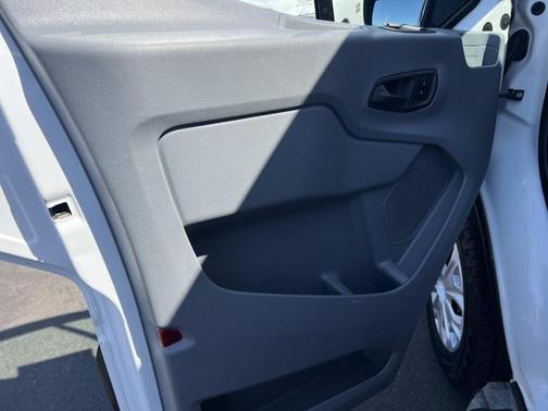Oxford White 2019 Ford Transit-250 Base