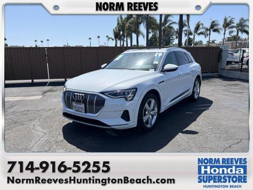 2019 Audi e-tron Premium Plus