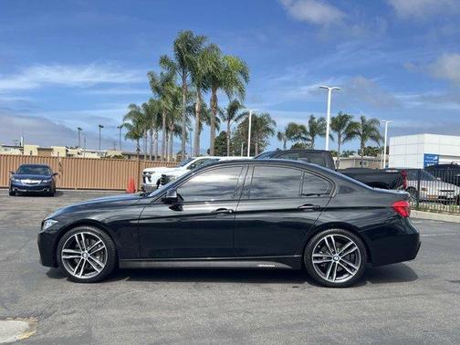 Black Sapphire Metallic 2018 BMW 340 i