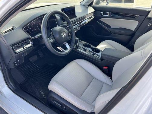 2022 Honda Civic Touring